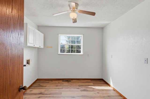 9 Blackberry Lane, Los Lunas, NM 87031