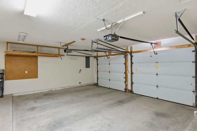 9 Blackberry Lane, Los Lunas, NM 87031