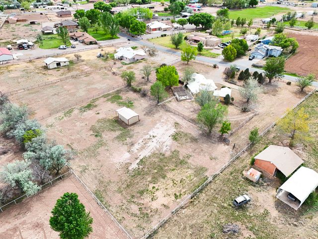 9 Blackberry Lane, Los Lunas, NM 87031