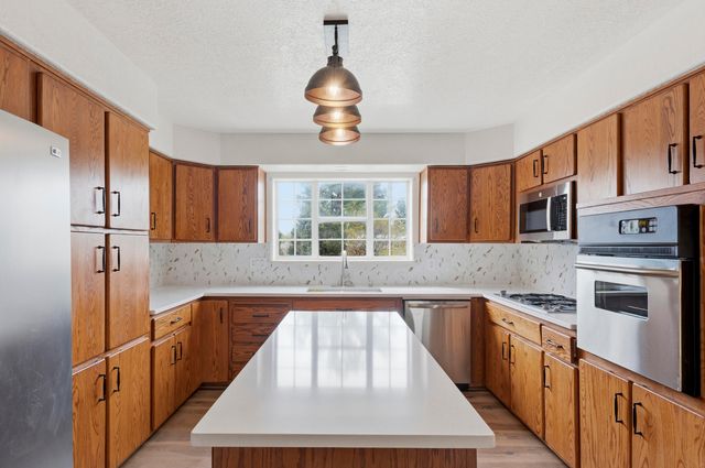 9 Blackberry Lane, Los Lunas, NM 87031