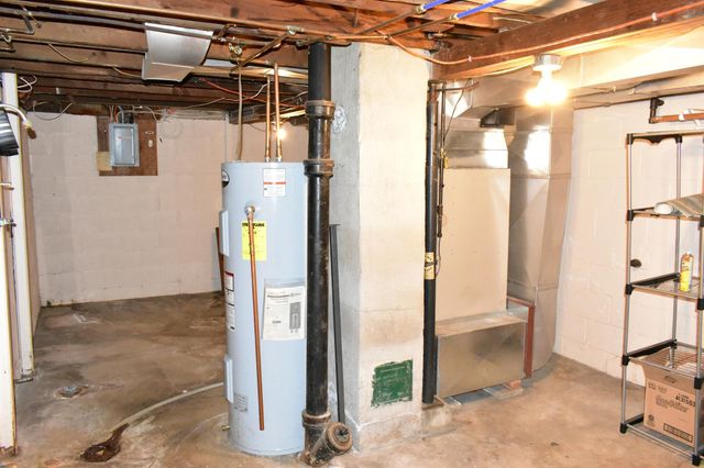 1404 2nd Avenue N, Moorhead, MN 56560