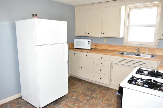 1404 2nd Avenue N, Moorhead, MN 56560