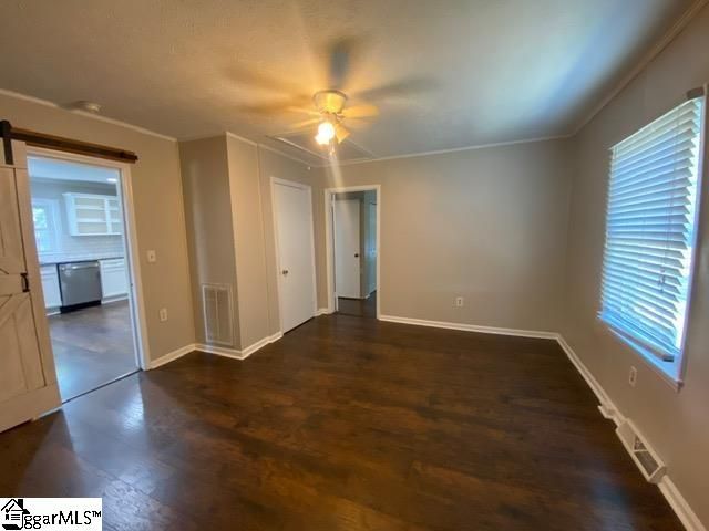 8 Lester Avenue, Greenville, SC 29617