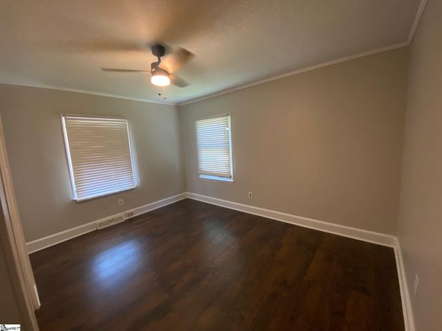 8 Lester Avenue, Greenville, SC 29617