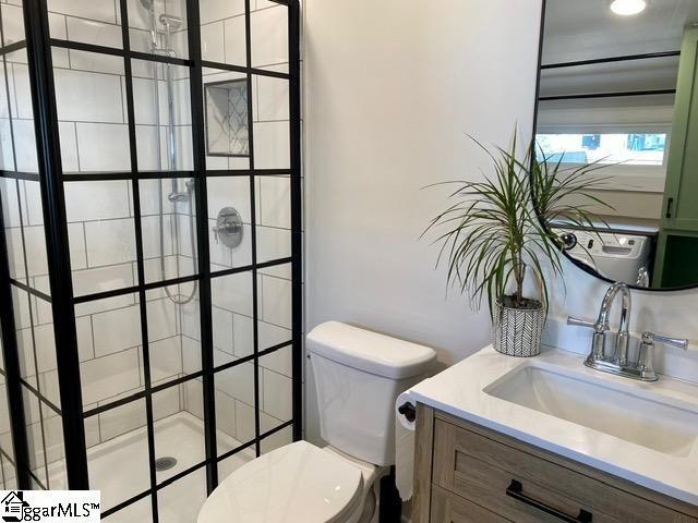 8 Lester Avenue, Greenville, SC 29617