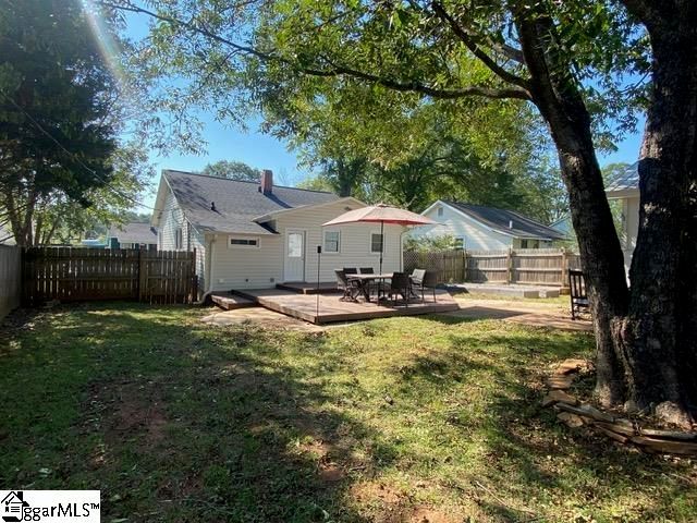 8 Lester Avenue, Greenville, SC 29617