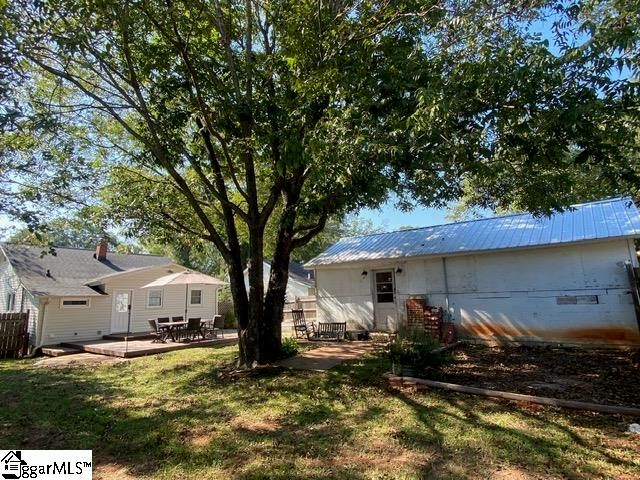 8 Lester Avenue, Greenville, SC 29617