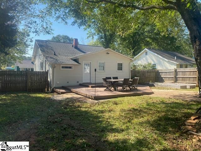 8 Lester Avenue, Greenville, SC 29617