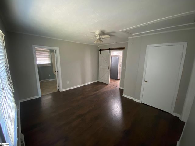 8 Lester Avenue, Greenville, SC 29617