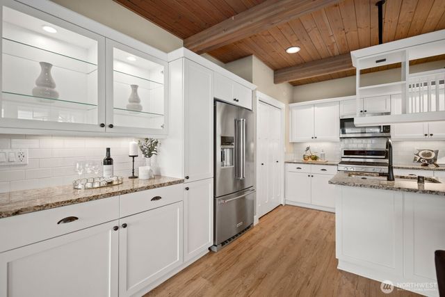 30913 6th Lane SW, Federal Way, WA 98023