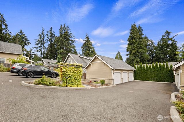 30913 6th Lane SW, Federal Way, WA 98023