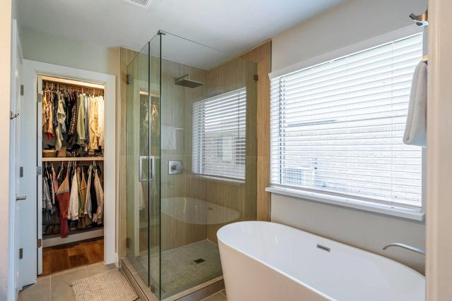 113 Hanstrom DR, Hutto, TX 78634