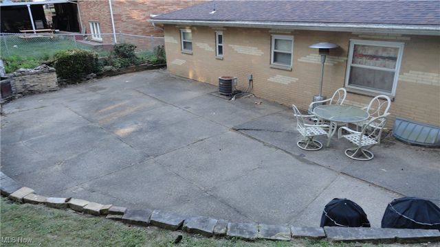 136 McHendry Street, Weirton, WV 26062