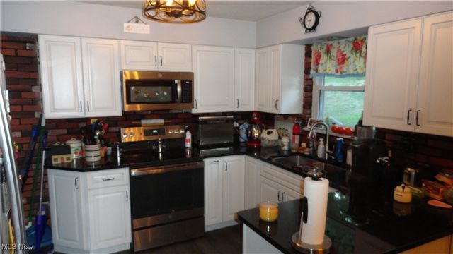 136 McHendry Street, Weirton, WV 26062