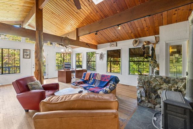 8436 Wise Rd, Auburn, CA 95603