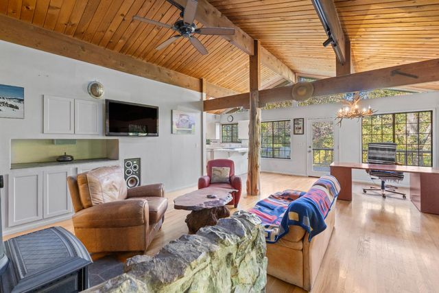 8436 Wise Rd, Auburn, CA 95603