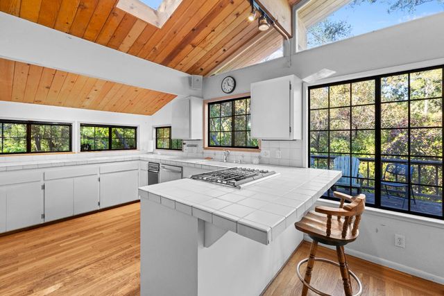 8436 Wise Rd, Auburn, CA 95603