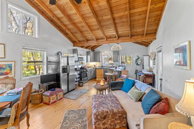 8436 Wise Rd, Auburn, CA 95603