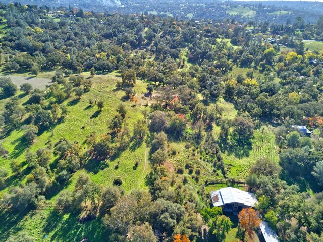 8436 Wise Rd, Auburn, CA 95603