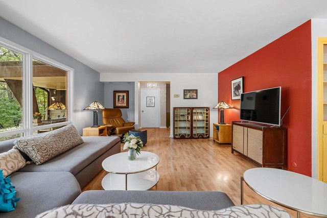 2532 SHERIDAN DRIVE, Green Bay, WI 54302