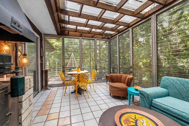 2532 SHERIDAN DRIVE, Green Bay, WI 54302
