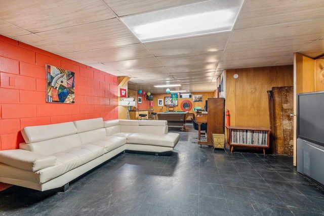 2532 SHERIDAN DRIVE, Green Bay, WI 54302