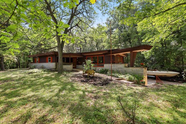 2532 SHERIDAN DRIVE, Green Bay, WI 54302