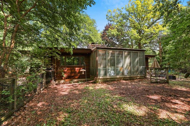2532 SHERIDAN DRIVE, Green Bay, WI 54302