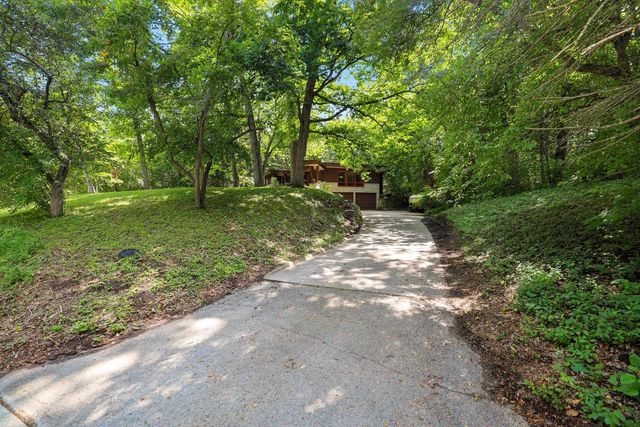 2532 SHERIDAN DRIVE, Green Bay, WI 54302