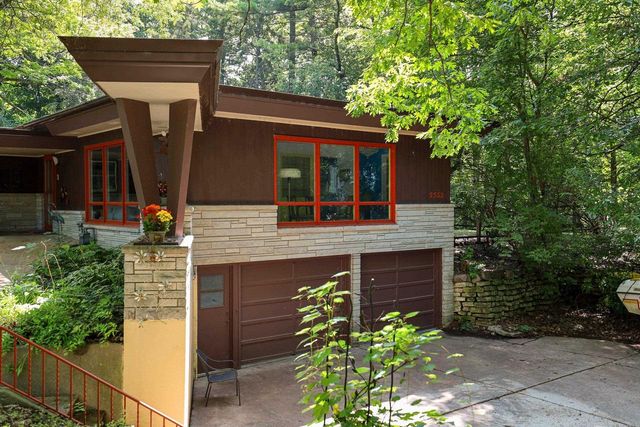 2532 SHERIDAN DRIVE, Green Bay, WI 54302