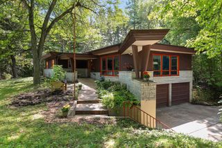 2532 SHERIDAN DRIVE, Green Bay, WI 54302