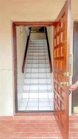 2220 W 74th St 201-16, Hialeah, FL 33016