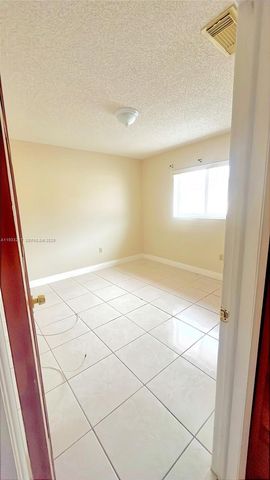 2220 W 74th St 201-16, Hialeah, FL 33016