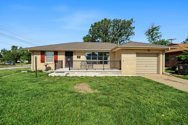 1720 Lewis Ave, Salina, KS 67401