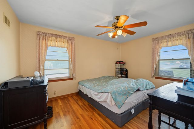 1720 Lewis Ave, Salina, KS 67401