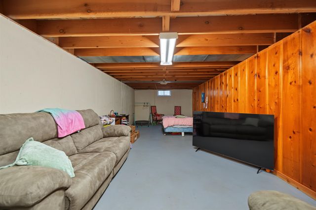 1720 Lewis Ave, Salina, KS 67401