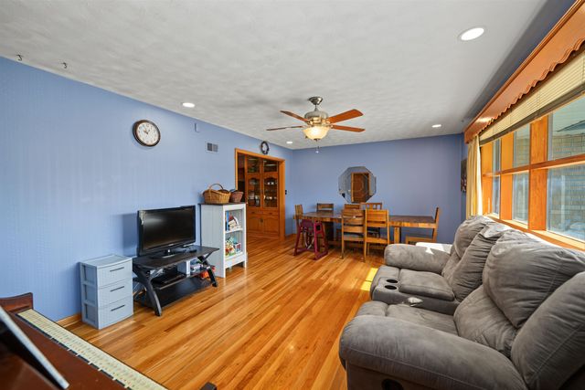 1720 Lewis Ave, Salina, KS 67401