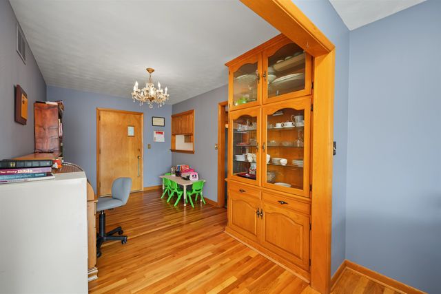 1720 Lewis Ave, Salina, KS 67401