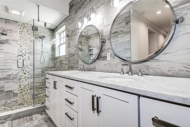 411 REGENT LANE N, St Petersburg, FL 33701