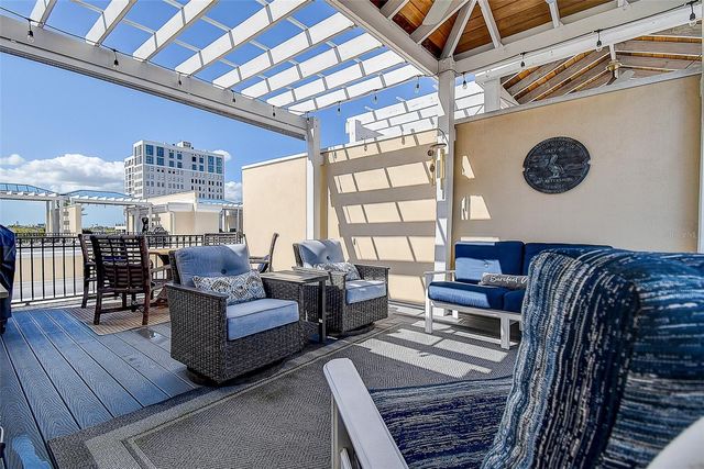 411 REGENT LANE N, St Petersburg, FL 33701