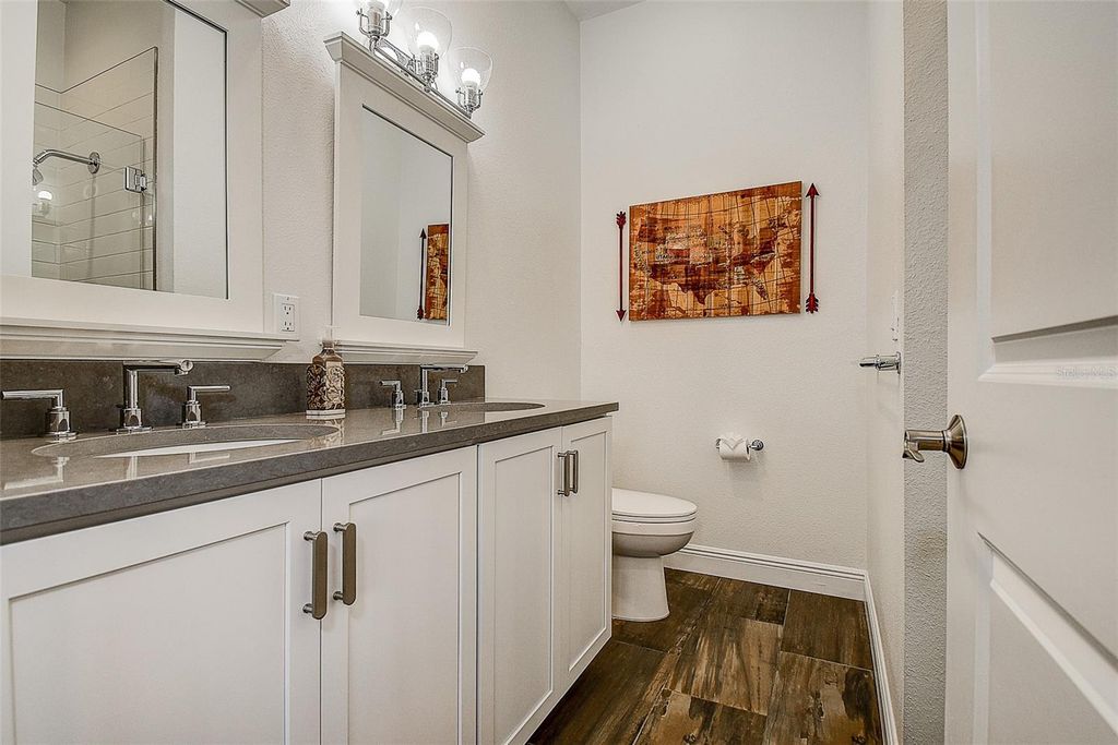 Image 32 of property listing at 411 REGENT LANE N, St Petersburg, FL 33701