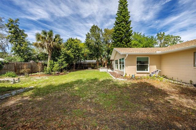 3430 LAUREL DRIVE, Mount Dora, FL 32757