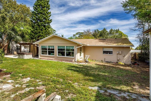 3430 LAUREL DRIVE, Mount Dora, FL 32757