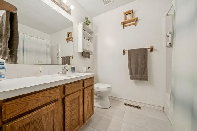 8419 W 17th, Wichita, KS 67212