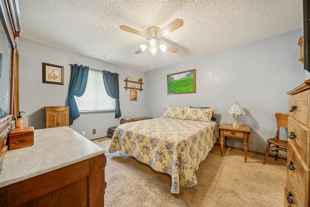 8419 W 17th, Wichita, KS 67212