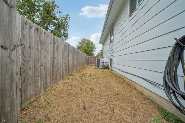 8419 W 17th, Wichita, KS 67212