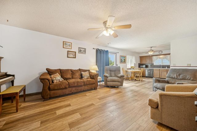 8419 W 17th, Wichita, KS 67212