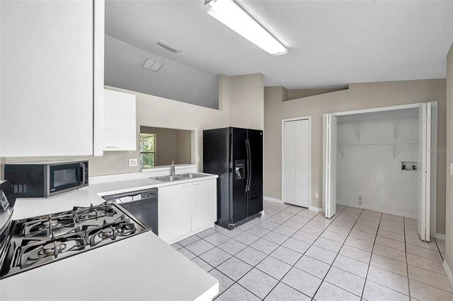28750 MIDNIGHT STAR LOOP, Wesley Chapel, FL 33543