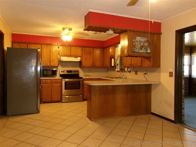 1205 NW 9th Street, Stigler, OK 74462