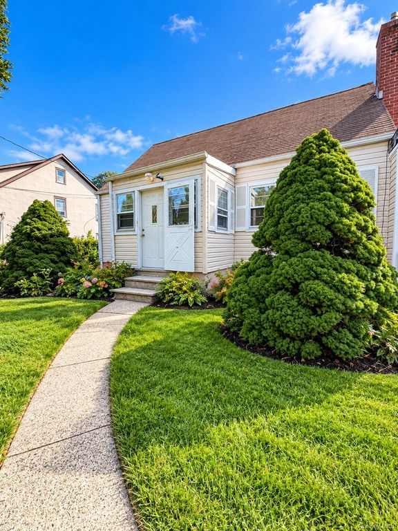 12 N Mortimer Avenue, Elmsford, NY 10523 — exterior